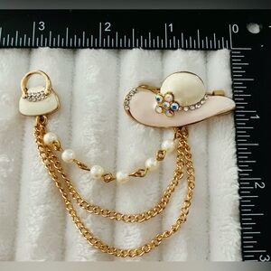 Vintage Style Cream Sweater Guard Brooch Faux Pearl Chain Handbag & Sun Hat Pin